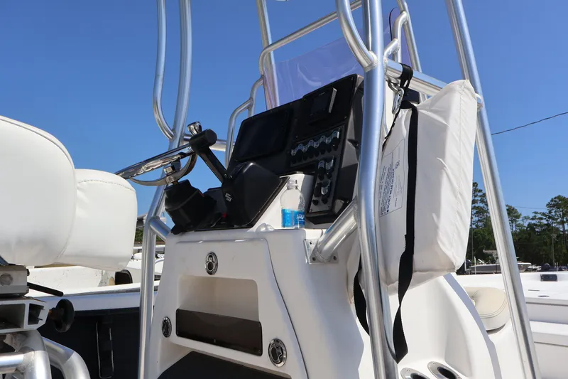 Slide: The Image of Blue Wave 2300 Pure Bay 2019 - 5