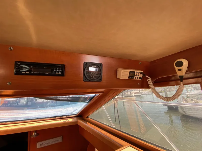 Slide: The Image of Ocean Alexander 390 - 18