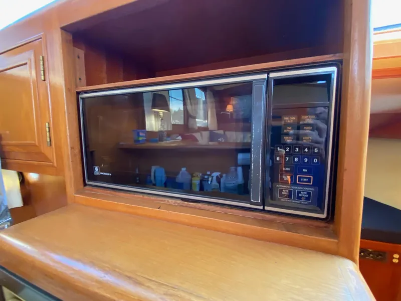 Slide: The Image of Ocean Alexander 390 - 20