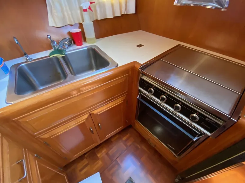 Slide: The Image of Ocean Alexander 390 - 22