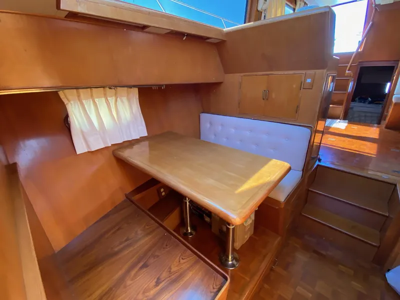 Slide: The Image of Ocean Alexander 390 - 25