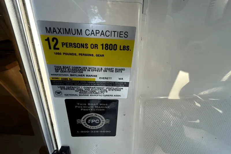 Slide: The Image of Bayliner 2355 CIERA SUNBRIDGE 1997 - 28