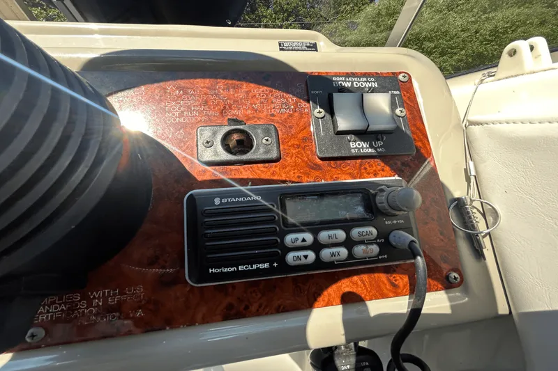 Slide: The Image of Bayliner 2355 CIERA SUNBRIDGE 1997 - 30