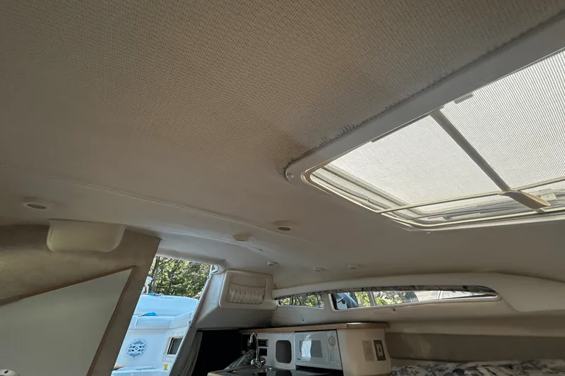 Slide: The Image of Bayliner 2355 CIERA SUNBRIDGE 1997 - 60