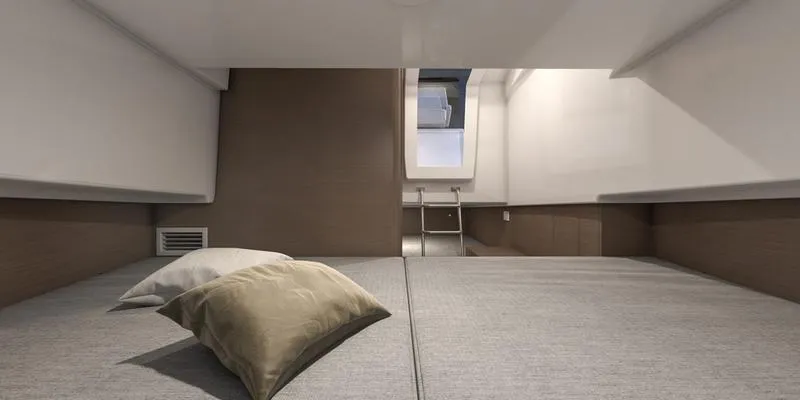 Slide: The Image of Interior of 2023 Beneteau Flyer 9 SPACEdeck with cozy bed. - 17