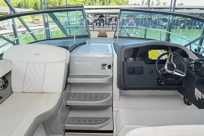 Slide: The Image of Regal 33 Express 2021 - 55