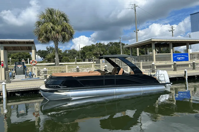 Slide: The Image of Harris Grand Mariner 250 2026 - 1