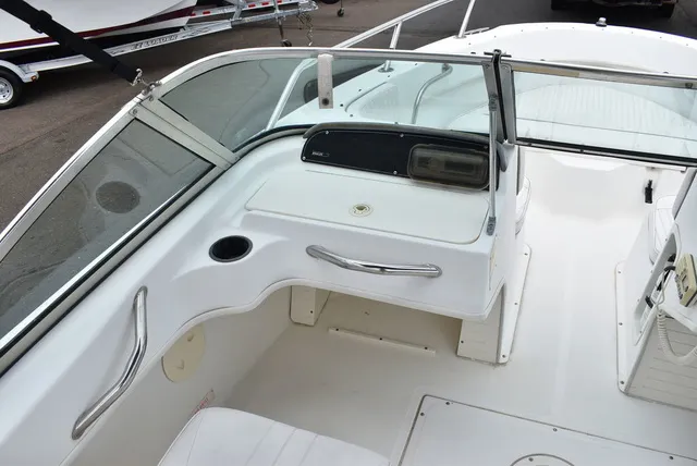 Slide: The Image of Boston Whaler 18 Ventura Dual Console 2001 - 26