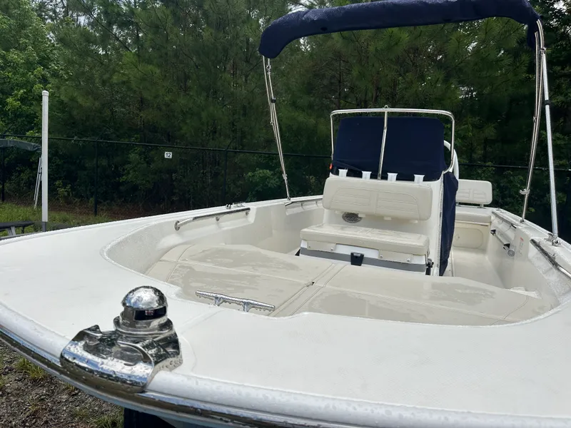 Slide: The Image of Boston Whaler 170 MONTAUK 2025 - 9