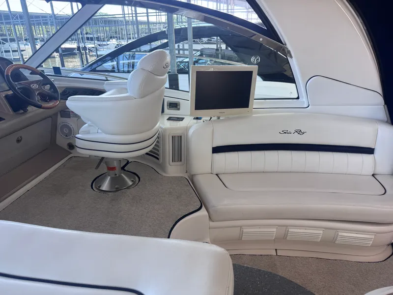Slide: The Image of Sea Ray 52 SUNDANCER 2007 - 17