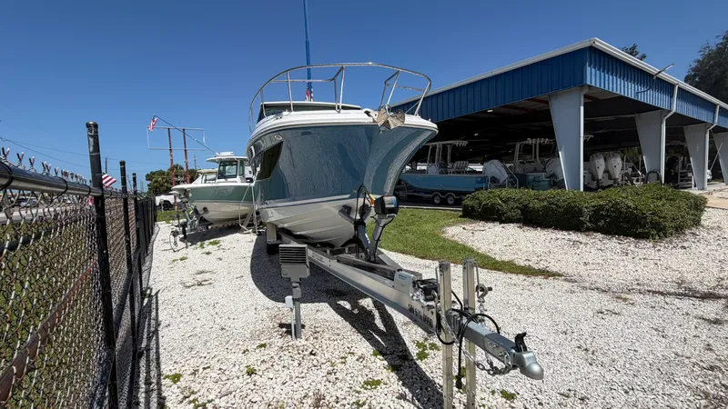Slide: The Image of Sea Ray 320 SUNDANCER OB 2024 - 1
