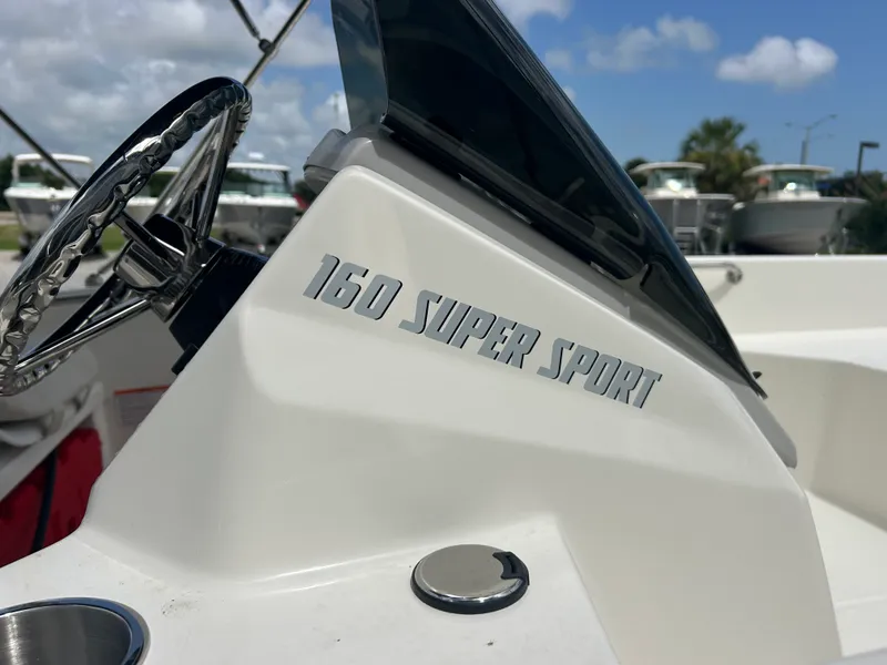 Slide: The Image of Boston Whaler 160 Super Sport 2027 - 12