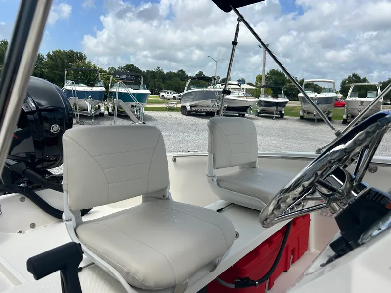 Slide: The Image of Boston Whaler 160 Super Sport 2027 - 13