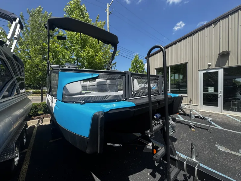 Slide: The Image of Sea-Doo 18 SPORT SWITCH 2023 - 2