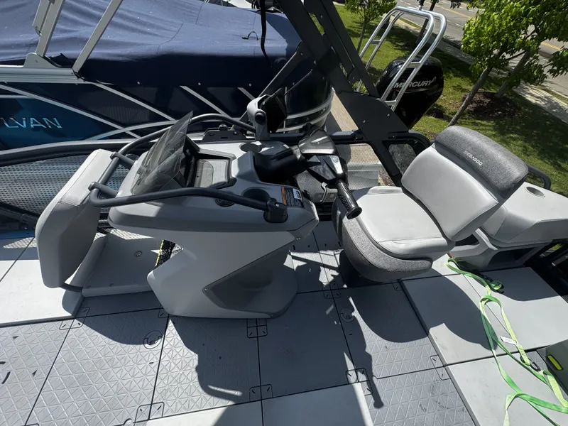 Slide: The Image of Sea-Doo 18 SPORT SWITCH 2023 - 8