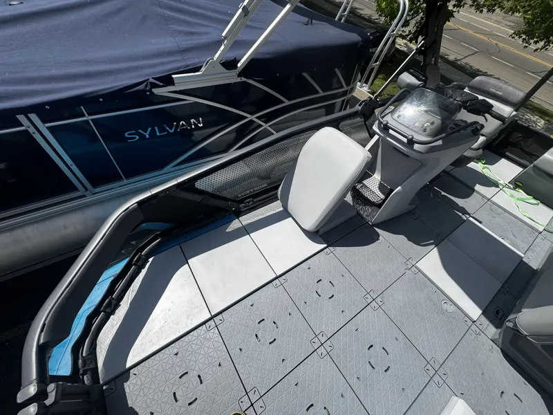 Slide: The Image of Sea-Doo 18 SPORT SWITCH 2023 - 10