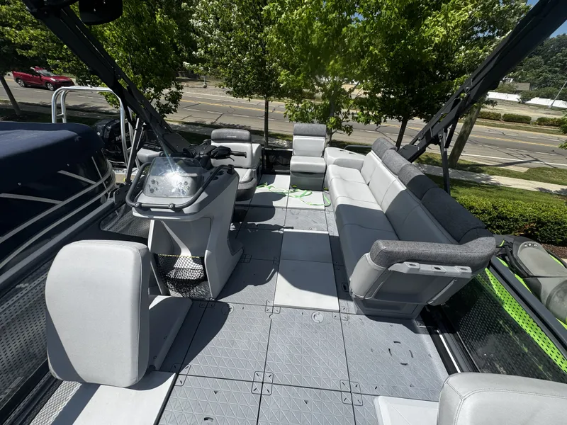 Slide: The Image of Sea-Doo 18 SPORT SWITCH 2023 - 7
