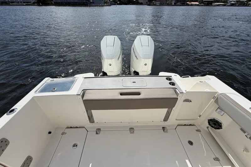 Slide: The Image of Boston Whaler 330 Vantage 2027 - 29