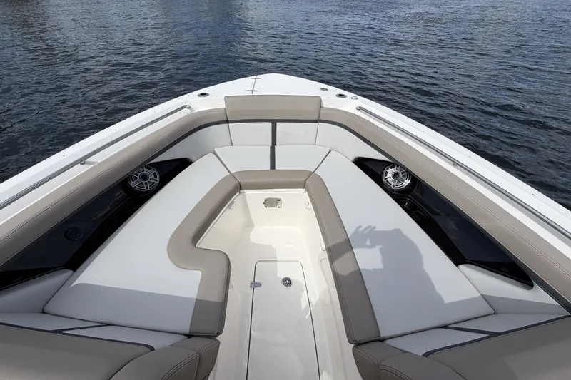 Slide: The Image of Boston Whaler 330 Vantage 2027 - 56