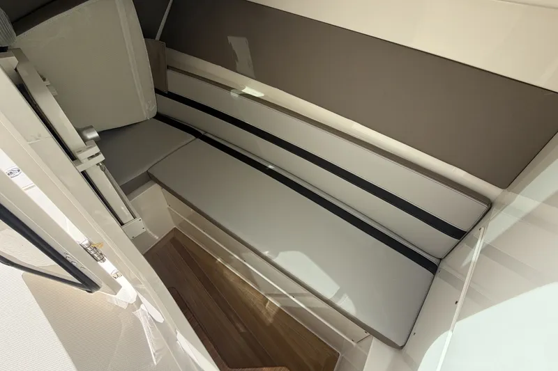 Slide: The Image of Boston Whaler 330 Vantage 2027 - 52