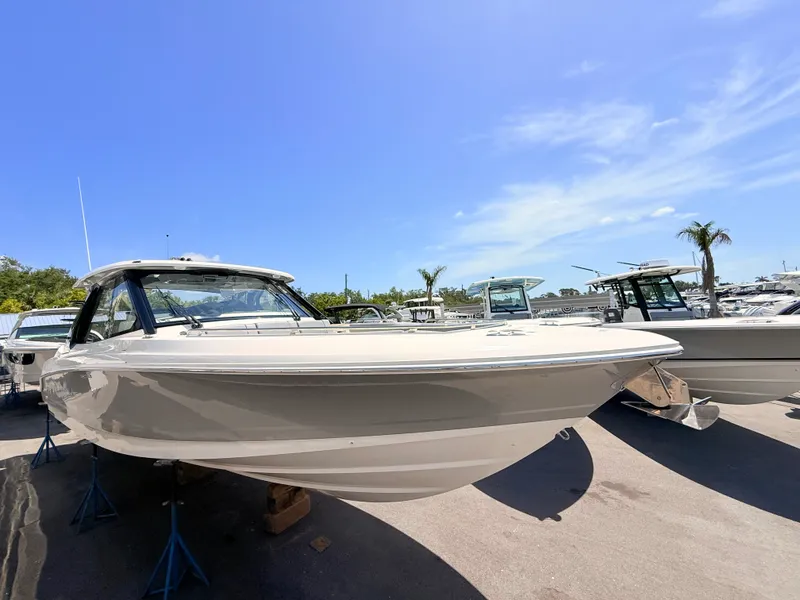 Slide: The Image of Boston Whaler 380 Realm 2026 - 7
