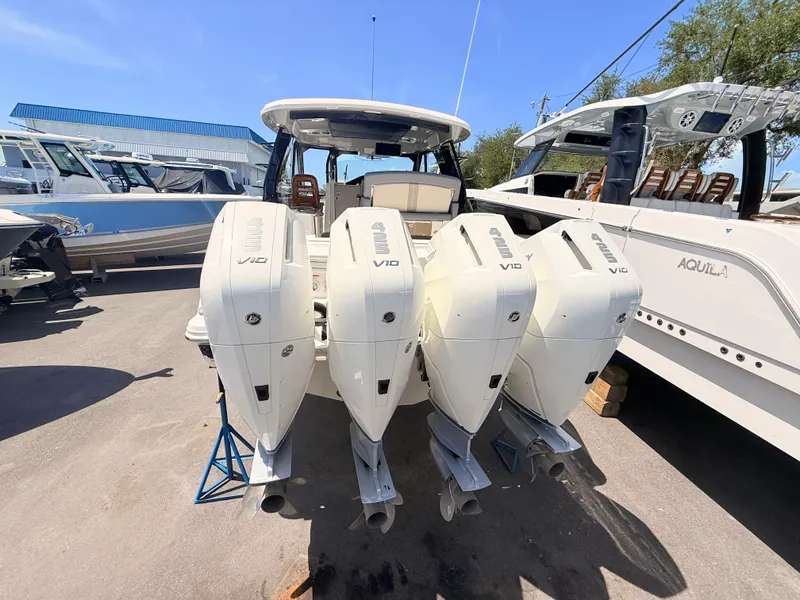 Slide: The Image of Boston Whaler 380 Realm 2026 - 11