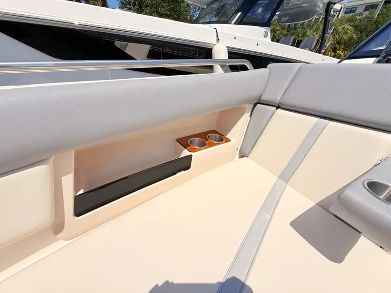 Slide: The Image of Boston Whaler 380 Realm 2026 - 68
