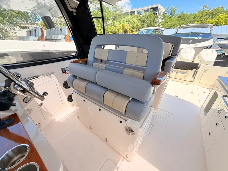 Slide: The Image of Boston Whaler 380 Realm 2026 - 44