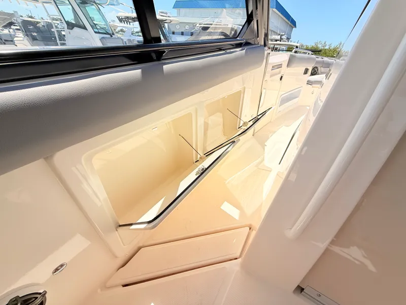 Slide: The Image of Boston Whaler 380 Realm 2026 - 61