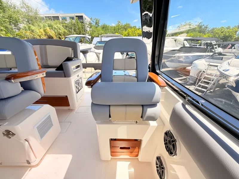 Slide: The Image of Boston Whaler 380 Realm 2026 - 52