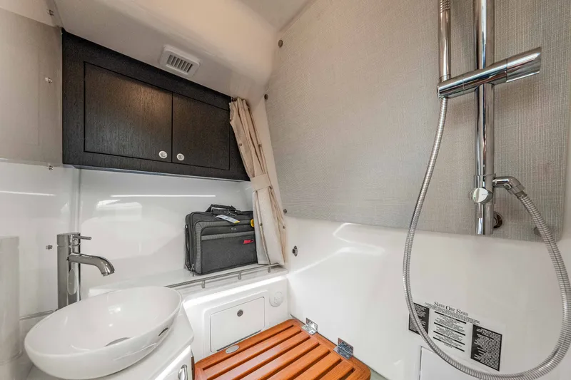 Slide: The Image of Boston Whaler 380 Realm 2026 - 68