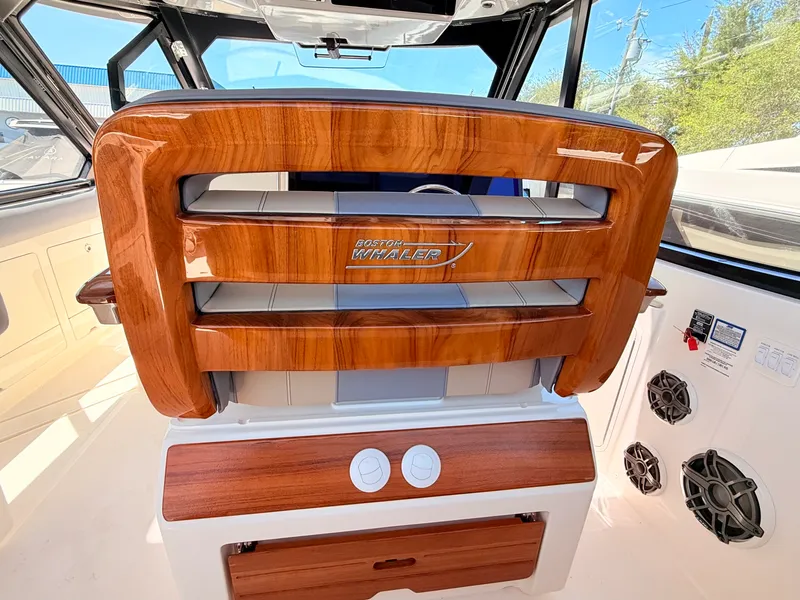 Slide: The Image of Boston Whaler 380 Realm 2026 - 38