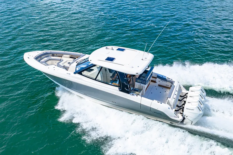 Slide: The Image of Boston Whaler 380 Realm 2026 - 37