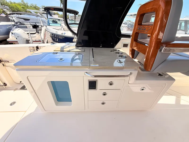 Slide: The Image of Boston Whaler 380 Realm 2026 - 39