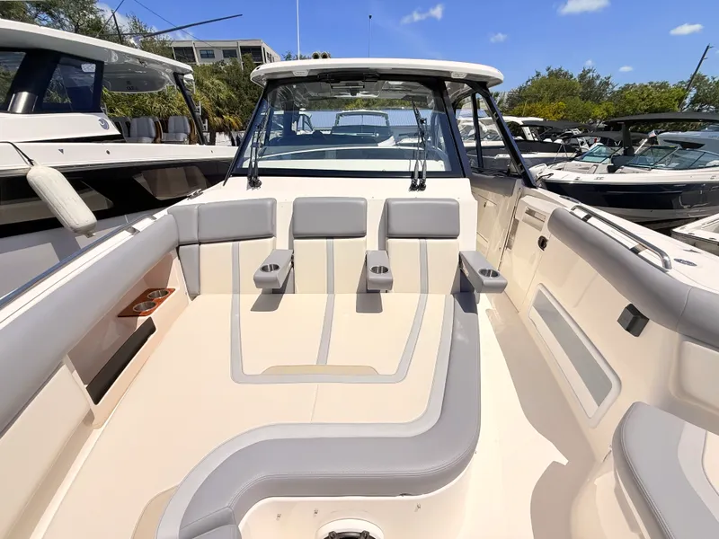 Slide: The Image of Boston Whaler 380 Realm 2026 - 67