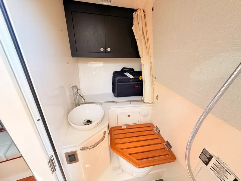 Slide: The Image of Boston Whaler 380 Realm 2026 - 29