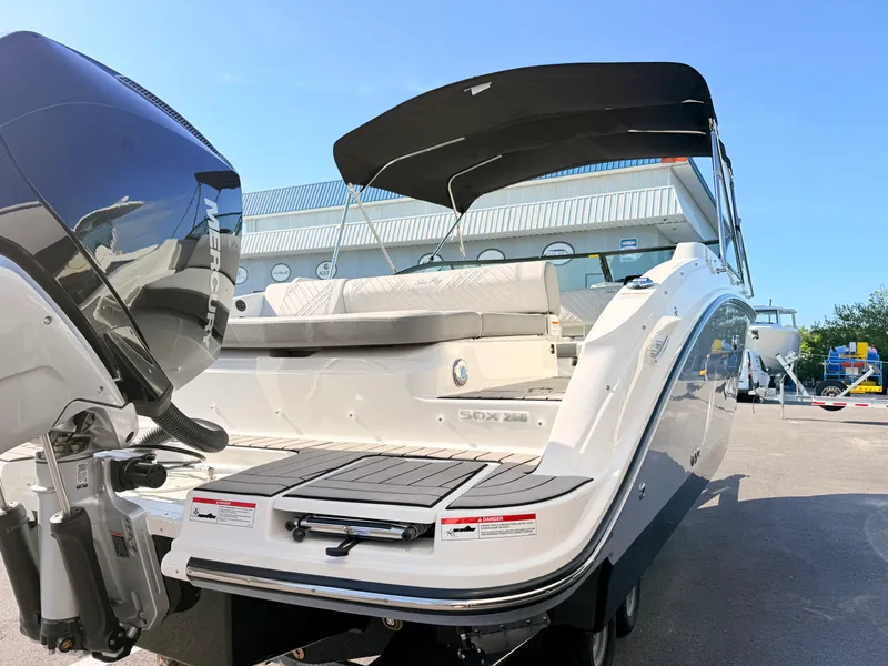 Slide: The Image of Sea Ray SDX 250 Outboard 2026 - 8