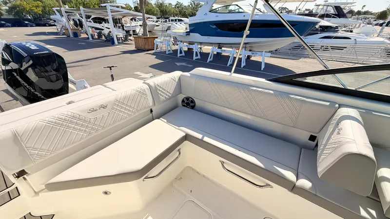 Slide: The Image of Sea Ray SDX 250 Outboard 2026 - 22