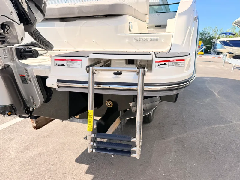 Slide: The Image of Sea Ray SDX 250 Outboard 2026 - 10