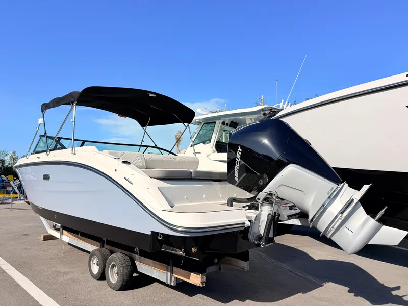 Slide: The Image of Sea Ray SDX 250 Outboard 2026 - 6