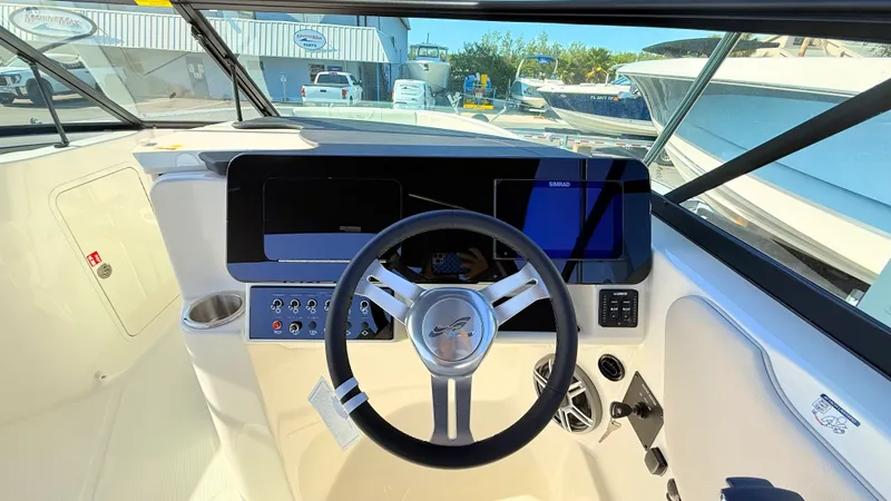 Slide: The Image of Sea Ray SDX 250 Outboard 2026 - 31
