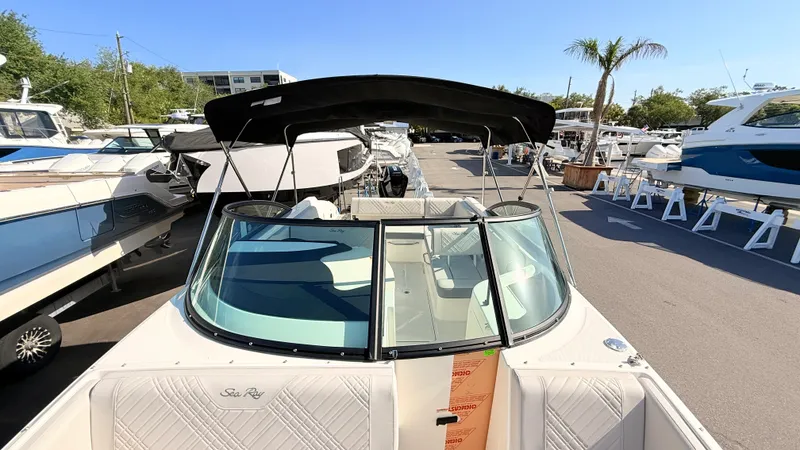 Slide: The Image of Sea Ray SDX 250 Outboard 2026 - 53