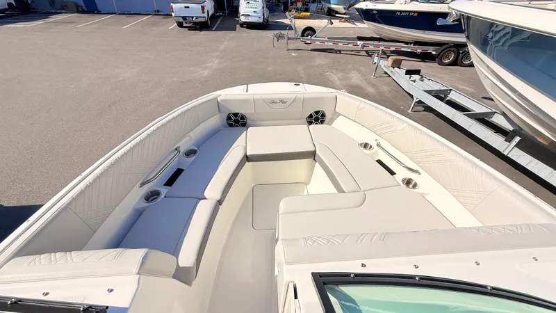 Slide: The Image of Sea Ray SDX 250 Outboard 2026 - 47
