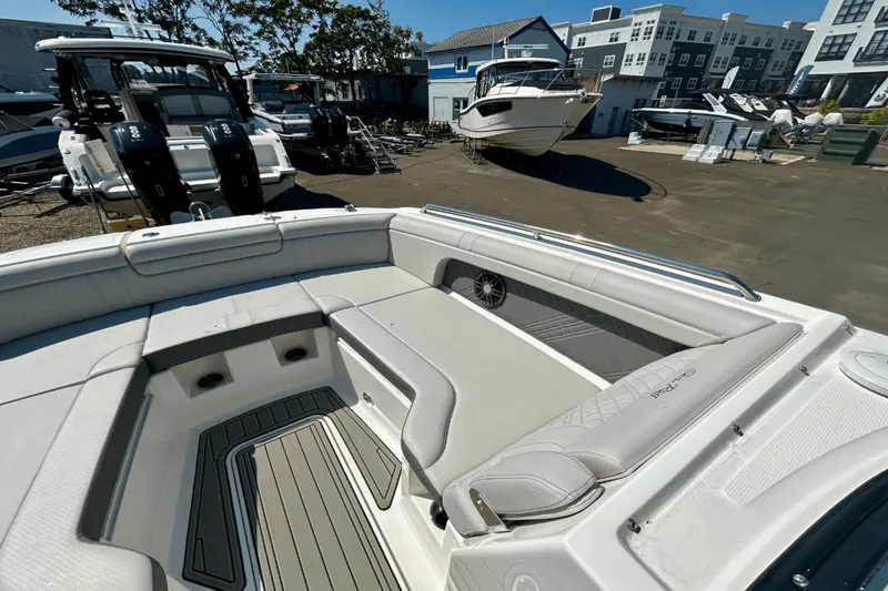 Slide: The Image of Sea Ray SDX 290 Outboard 2026 - 22