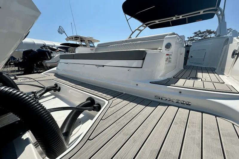 Slide: The Image of Sea Ray SDX 290 Outboard 2026 - 6