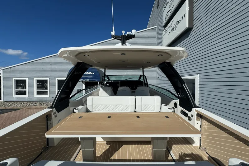 Slide: The Image of Saxdor 320 GTO 2026 - 10