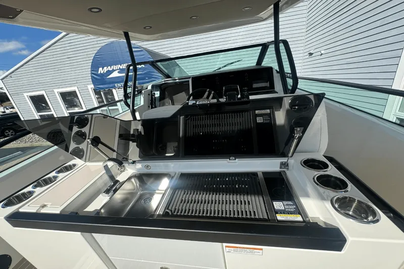 Slide: The Image of Saxdor 320 GTO 2026 - 18