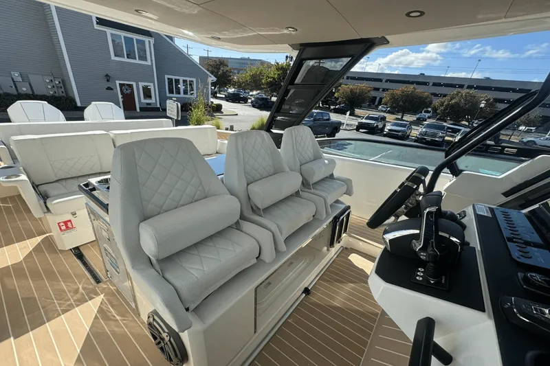 Slide: The Image of Saxdor 320 GTO 2026 - 29