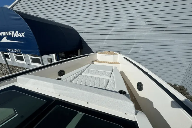 Slide: The Image of Saxdor 320 GTO 2026 - 45