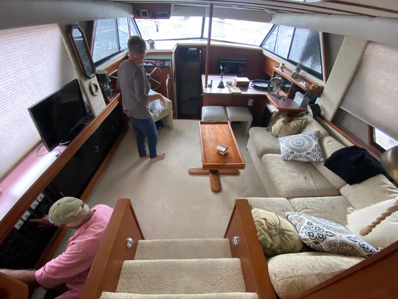 Slide: The Image of Carver Yachts 4207MY 1986 - 58